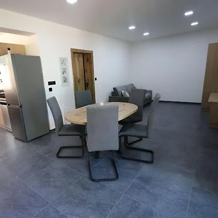 Bungalov U Draka Vresina Apartment *